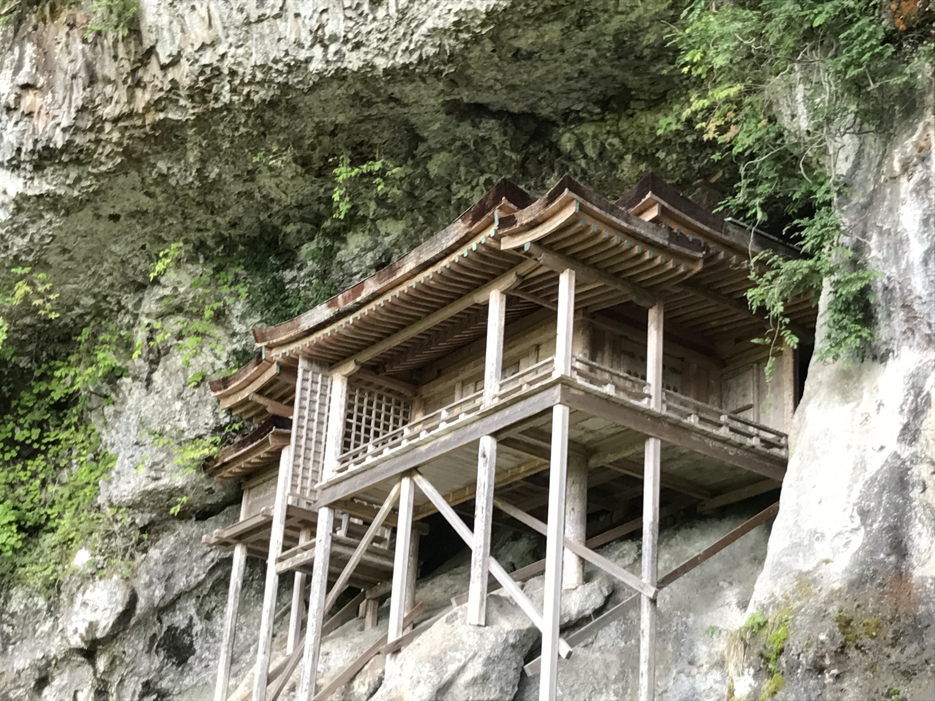 三徳山三佛寺(国宝・投入堂)