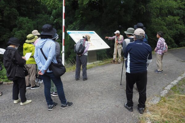 ガイドクラブ片村氏の説明