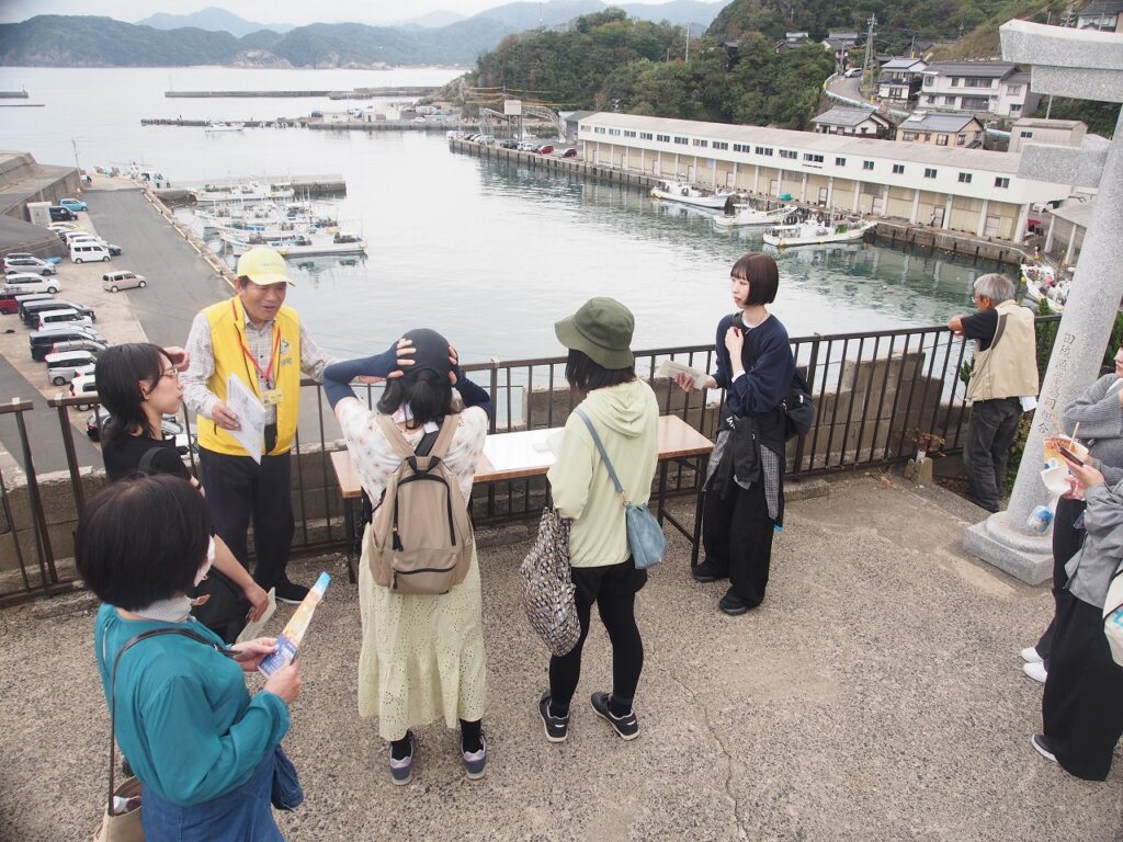 田後神社の由来解説中