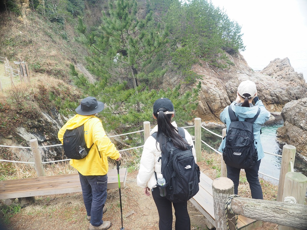 鴨が磯にて
